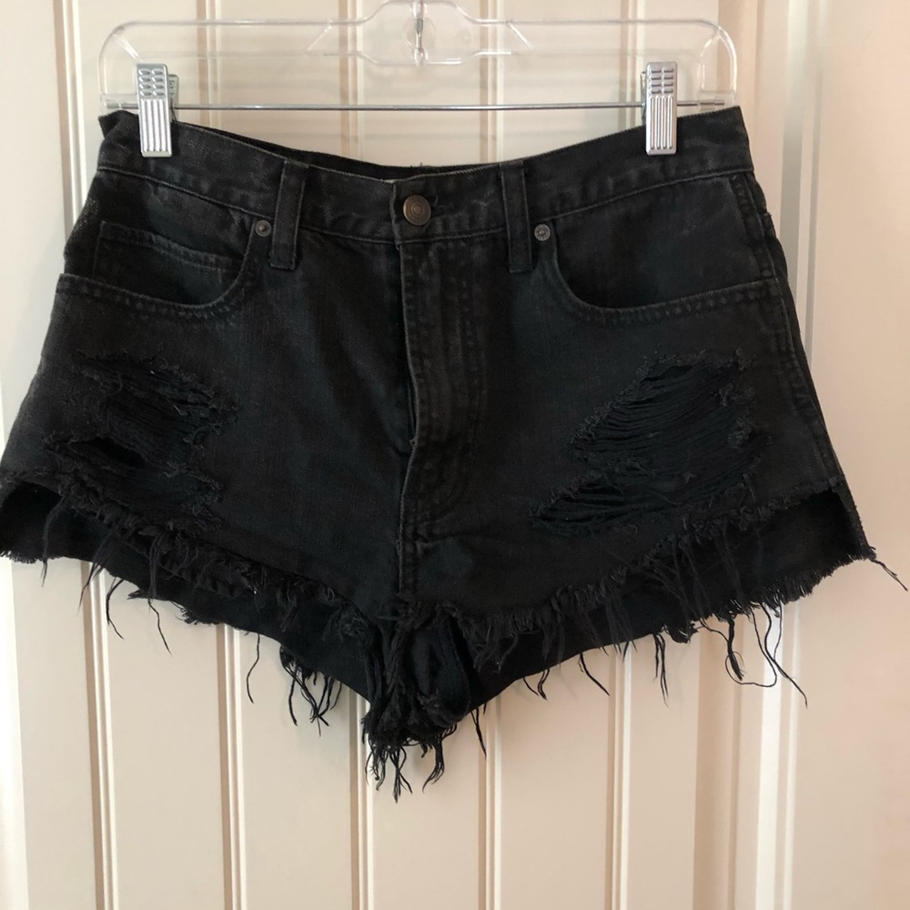 American Eagle Size 4 (27) high waisted shorts!